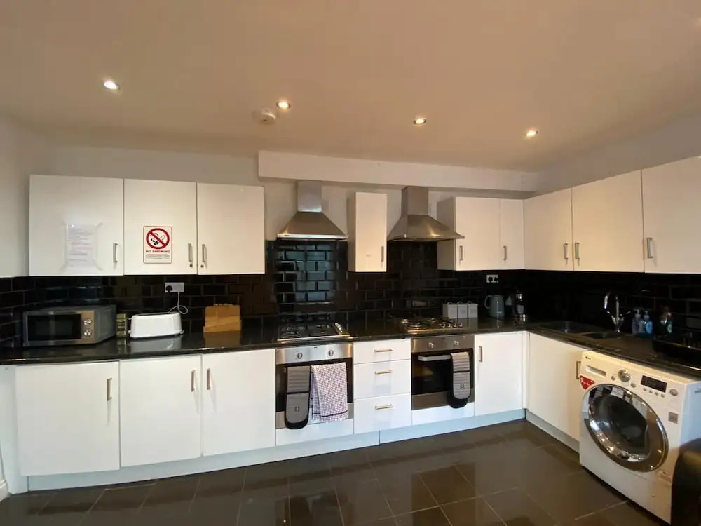 Amazing 8 bedroom apartment