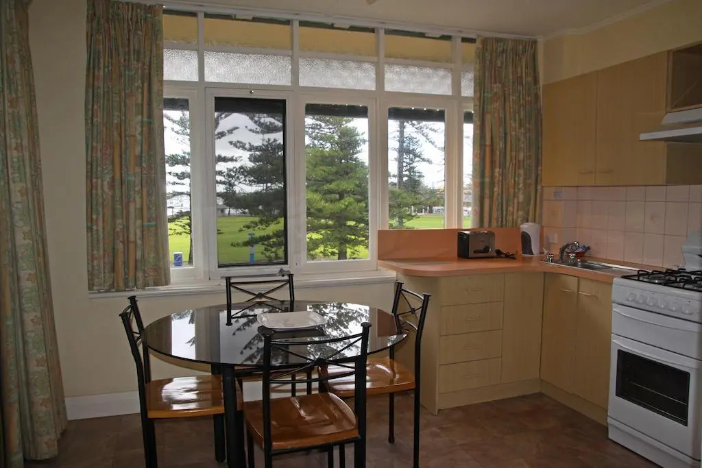 Bayview Apartments Glenelg