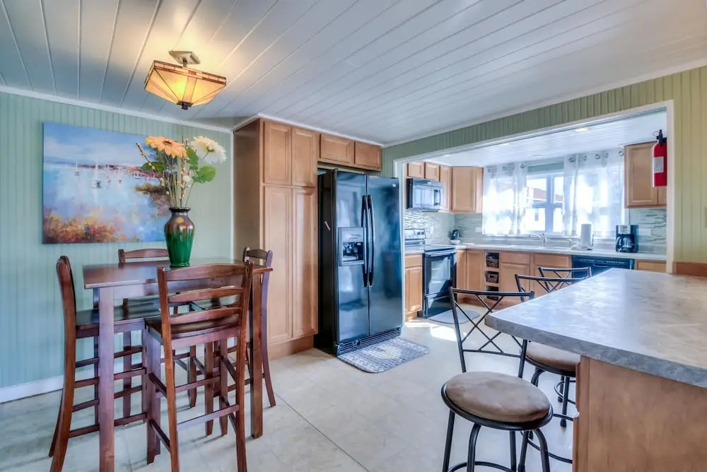 West Beach Cottage by RedAwning