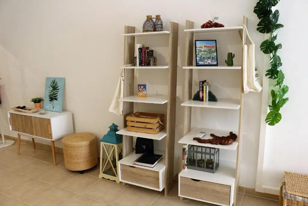 Tropical 2 BDR Apt in Lagos Centre by LovelyStay