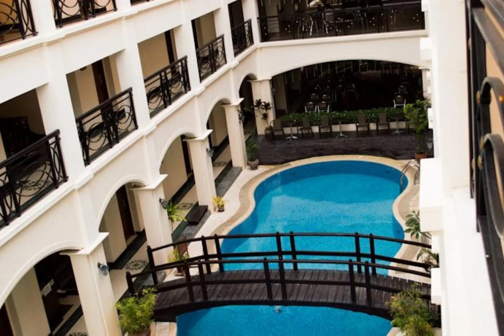 Golden Phoenix Hotel Boracay