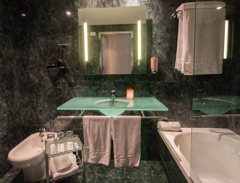 B&B HOTEL Granada Estación