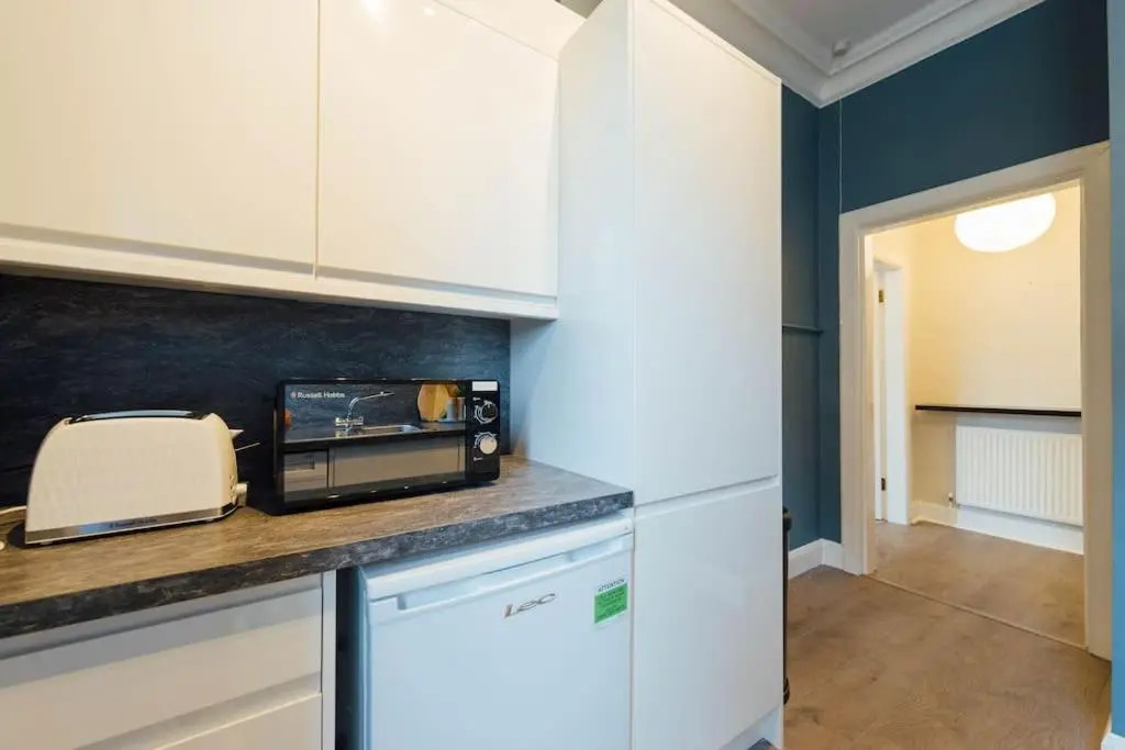 Stylish Stirling Apartment - free parking