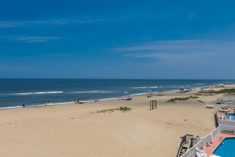 Royal Shell (formerly Lynnhaven Resort) - 10 Br Home