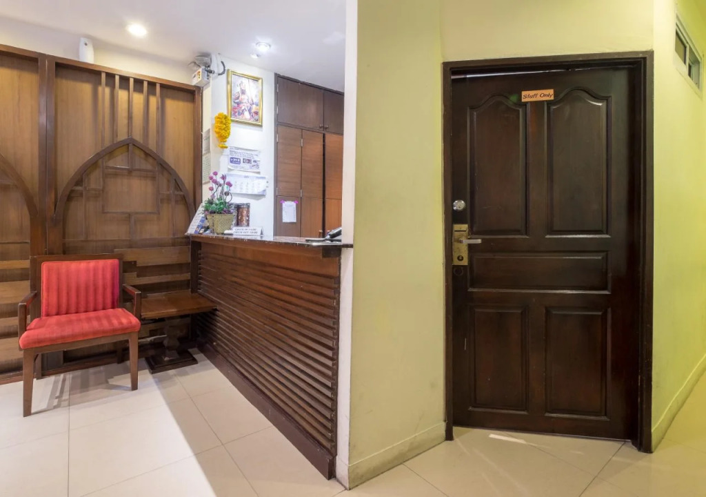 Royal Express Inn