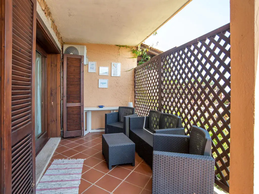 Rustic Studio in Marinella with Patio