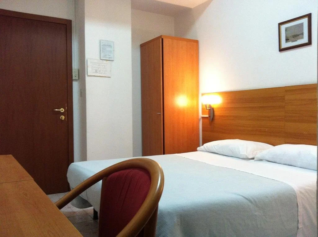 Frank Hotel