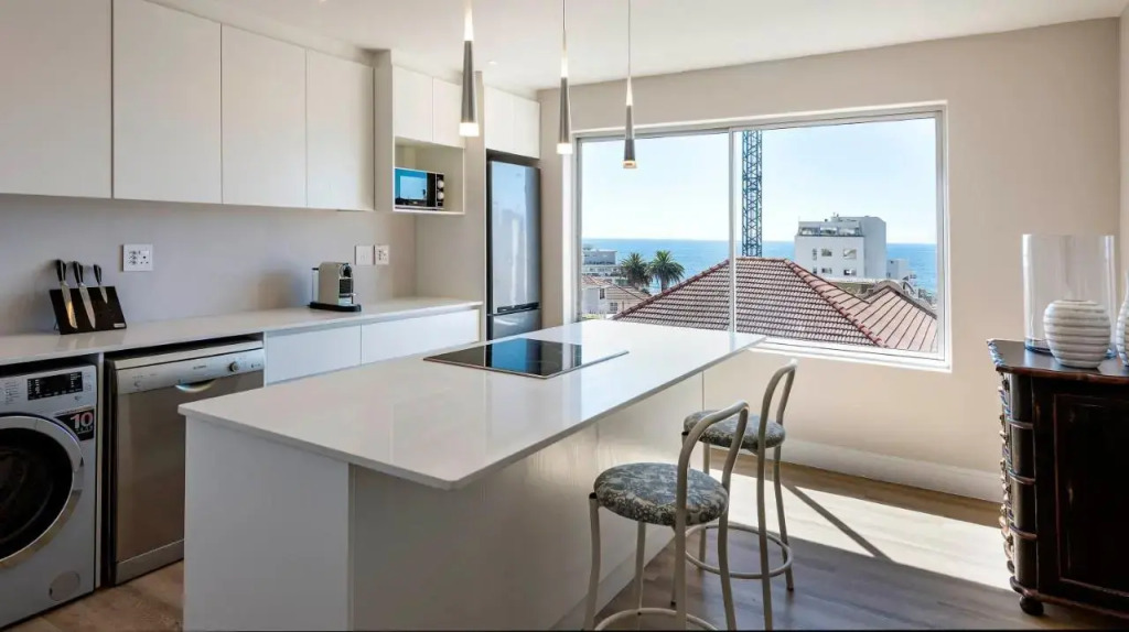 Bantry Bay - Stunning New 2 bed with ocean views