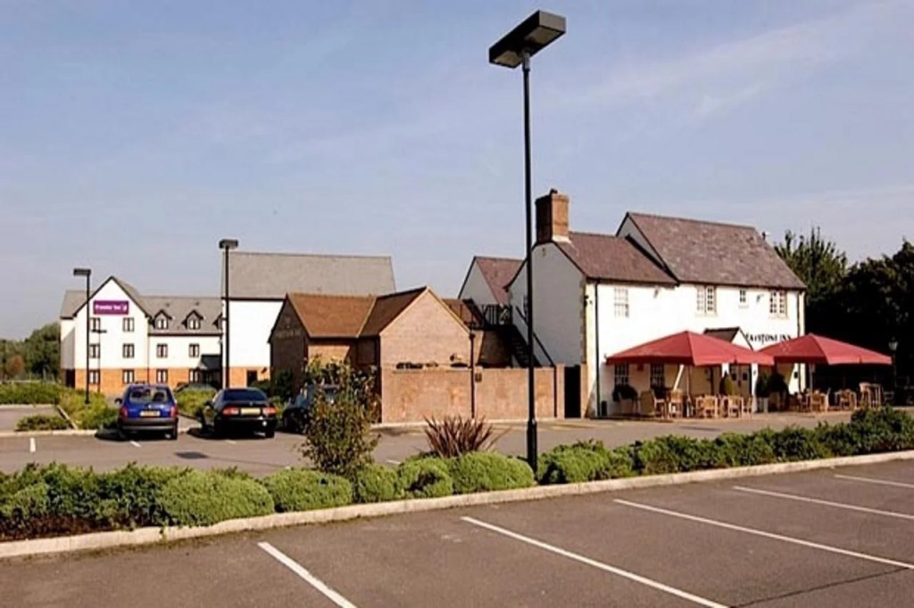 Premier Inn Gloucester - Barnwood