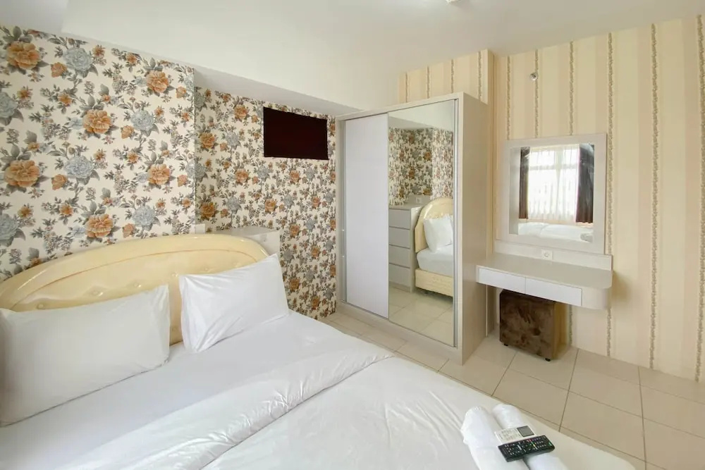 Spacious And Homey 3Br At Springlake Summarecon Bekasi Apartment