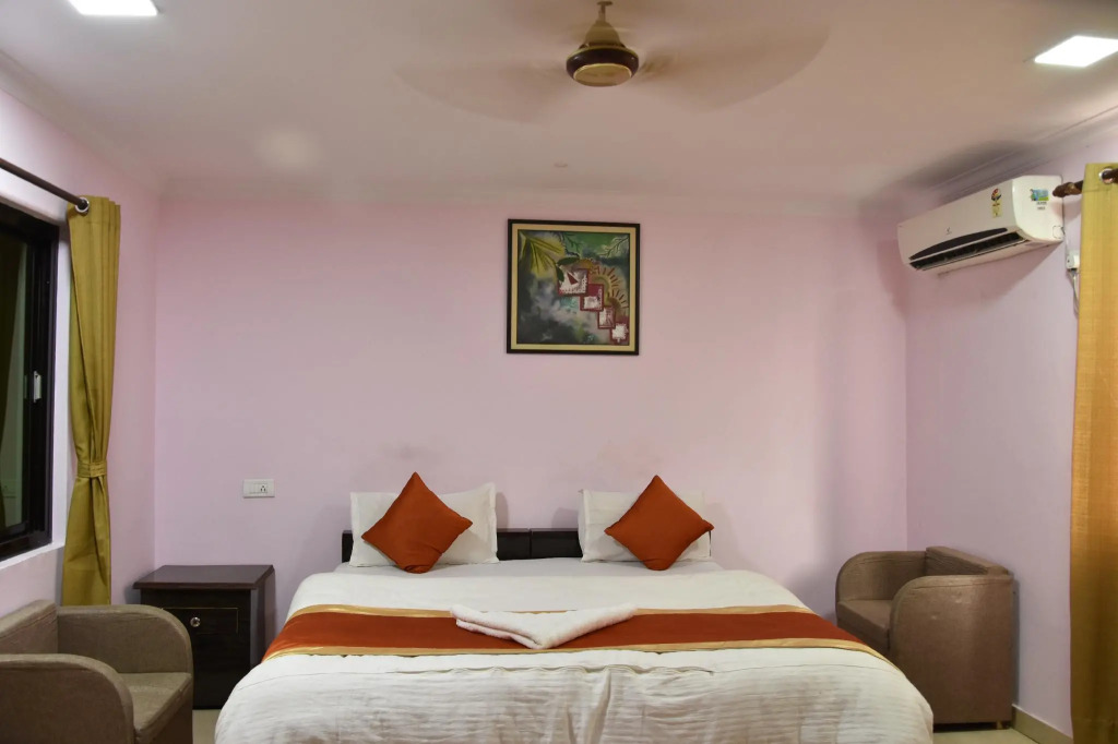 Hotel Sarweshwary