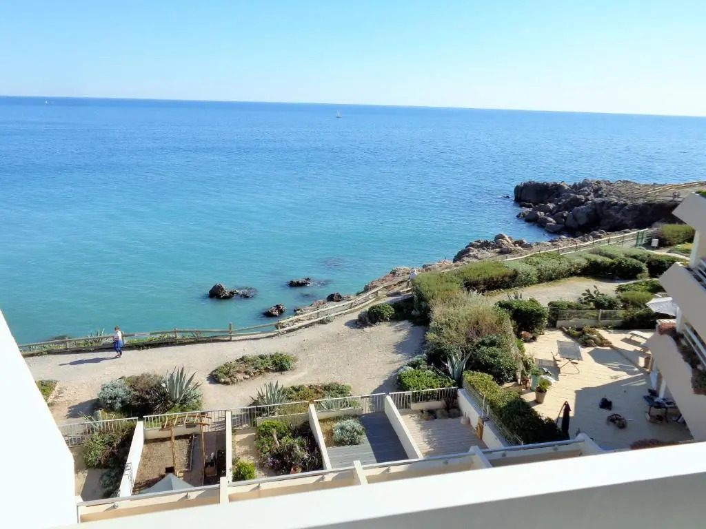 40 M², 1Ere Ligne Mer, Dernier Etage Avec Ascenseur