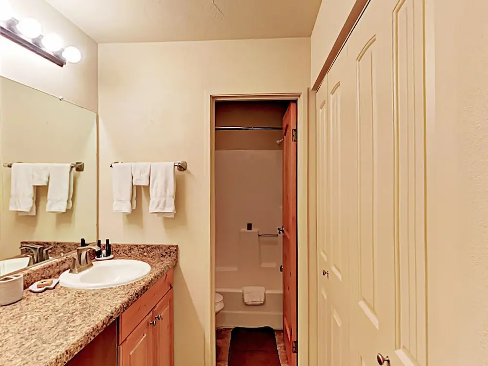 3710 Navajo Trail Townhouse Unit #74 4 Bedrooms 4 Bathrooms Townhouse
