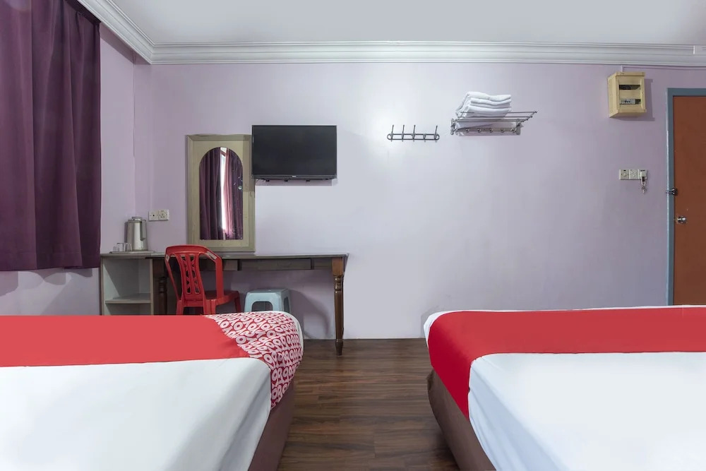 OYO 90417 Apollo Hotel