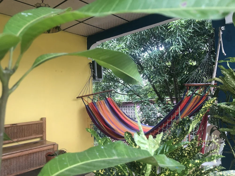 Hostel, Café & Garden Travelers