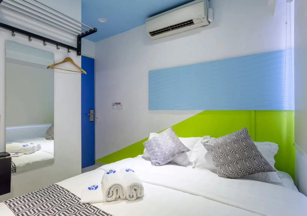 Snow Hotel Lavender