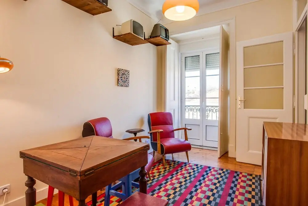 ALTIDO Fantastic 3BR Apt w/ City Views & Workspace in Principe Real