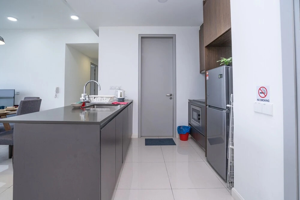OYO Home 89725 Beautiful 3br Grand Medini