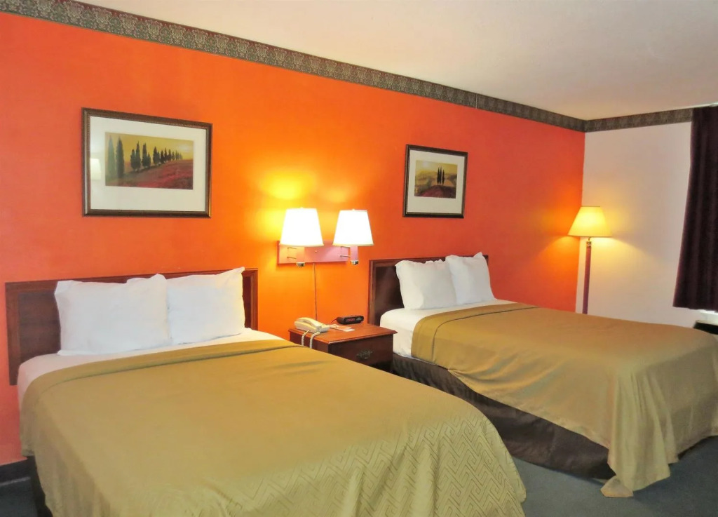 Country Garden & Suites