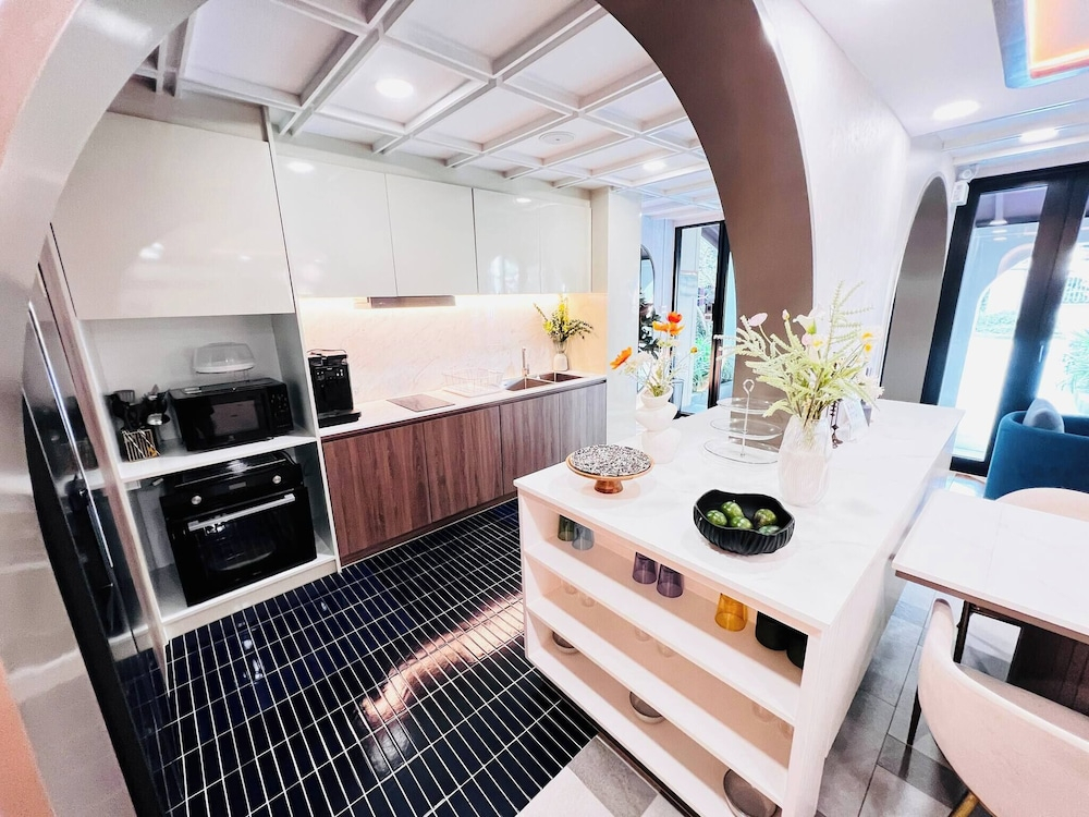 Luxurious 1 and Half Bedroom Condo With Resort-style Amenities in Nonthaburi