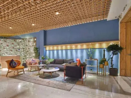 Lizi Hotel