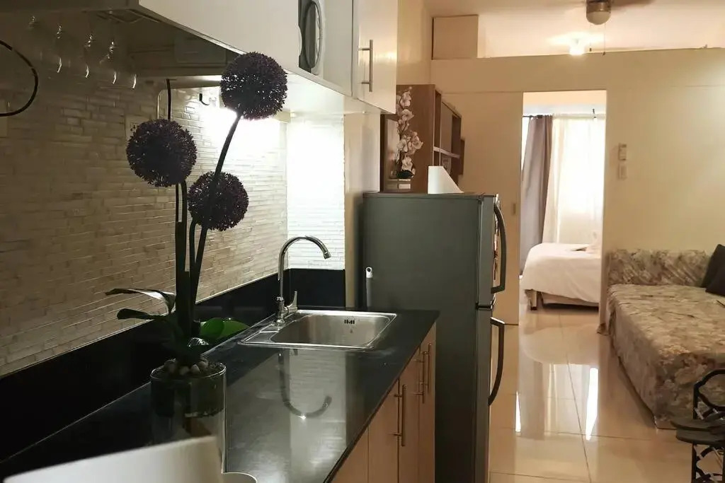 IRPM WIND#Olympus23 1Br Suite Tower 5 16th fl Taal Lake View