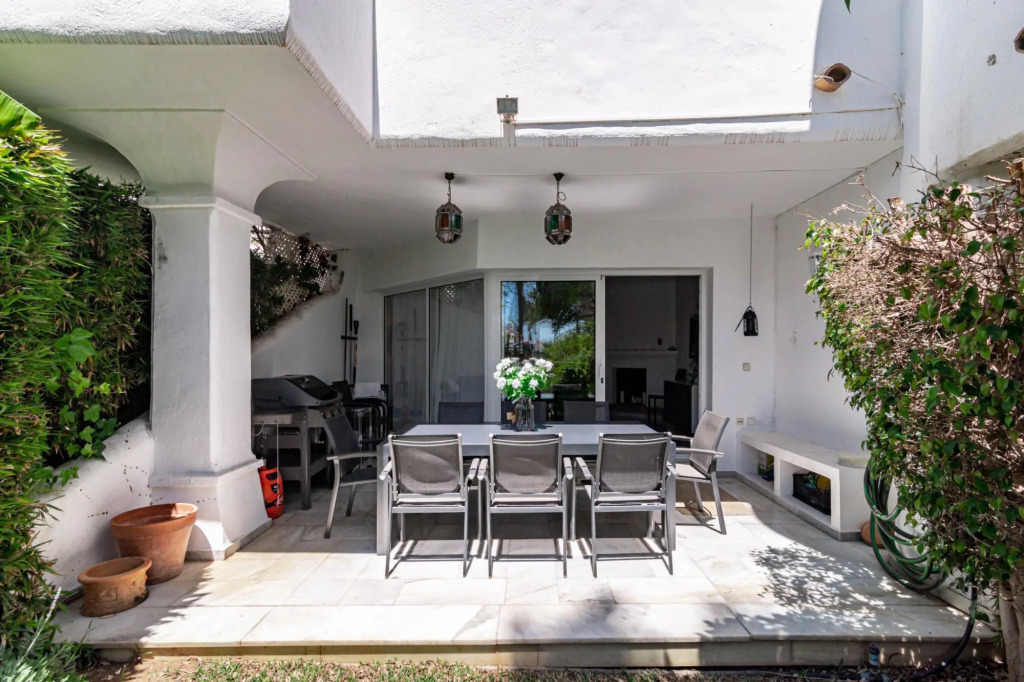 Camojan Blanco 11 in Marbella