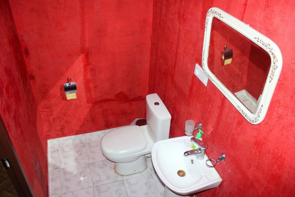 Republic Square Hostel and Tours