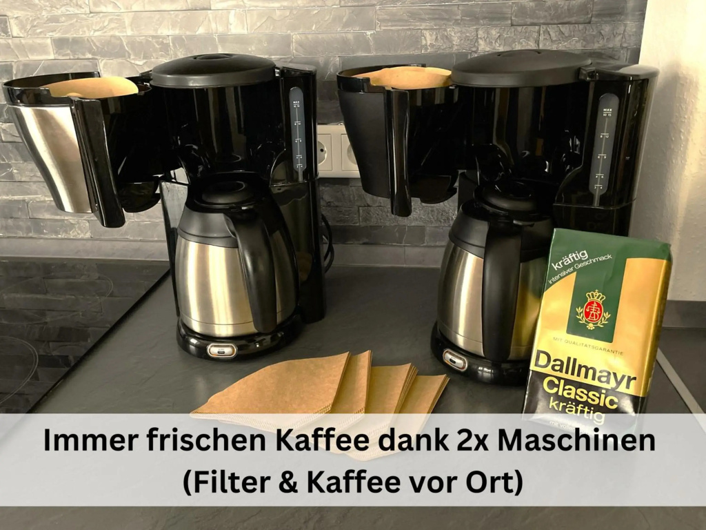 Ferienhaus Pape - Großes Familien- & Gruppenhaus mit 17 Betten, Sauna, Spielbereiche, Garten am Bach in zentraler Lage in Eslohe