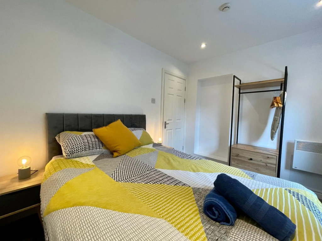 3 Person Apartment in City Centre