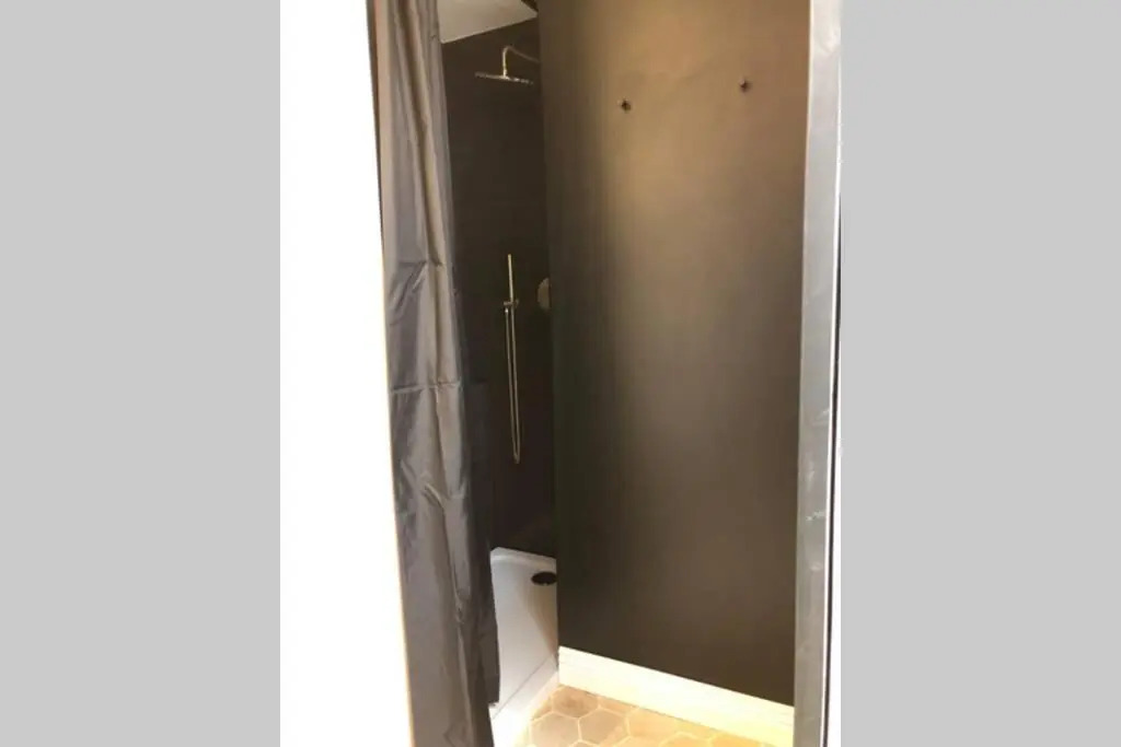 Studio vue mer dans le quartier de saint Victor