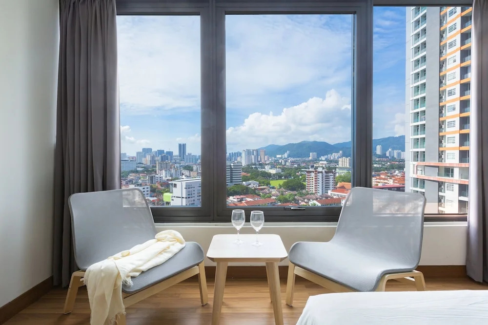 Tropicana 218 Macalister Snooker 3bedrooms by KS