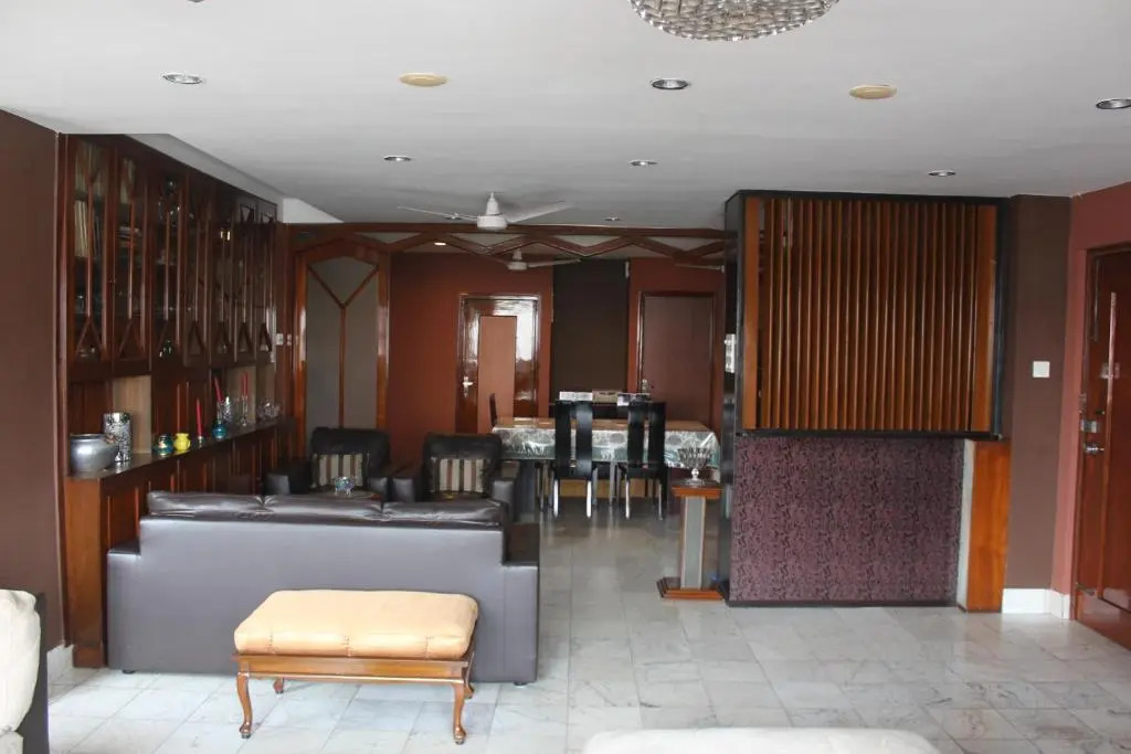 Service Apartments, Park Street, Calcutta