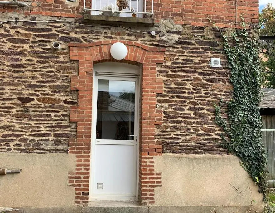 Le RoseGarden Studio au pied de la Gare de Rennes