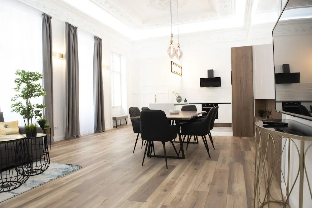 Luxury Apartment by Hi5 - Kálmán Imre Suite