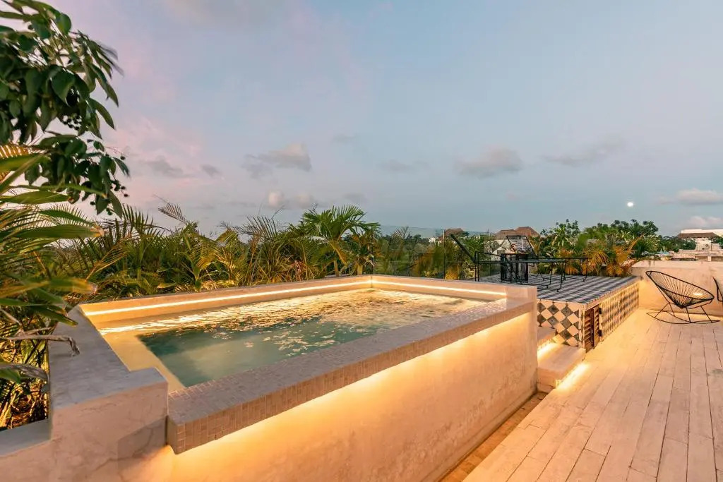 407 Stunning penthouse apartment for 2