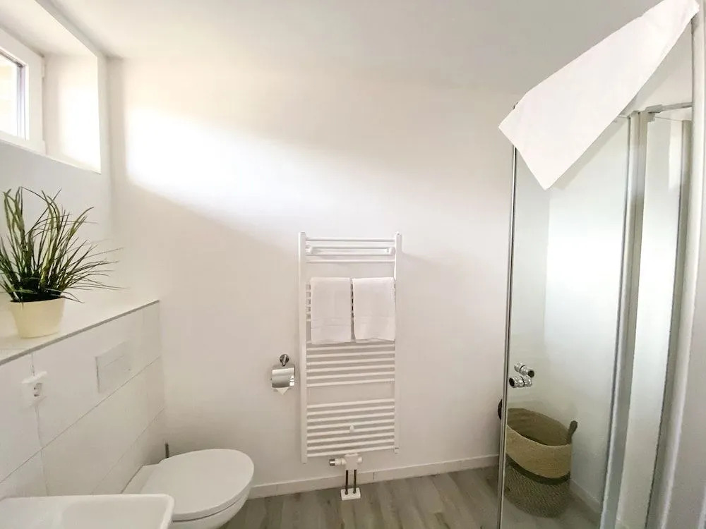PRIMA Inn HOTEL & HOF NEURUPPIN - digitales & rezeptionsloses Motel