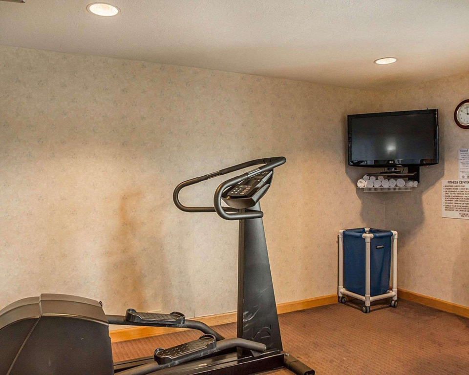 Days Inn - Forest Park Oh