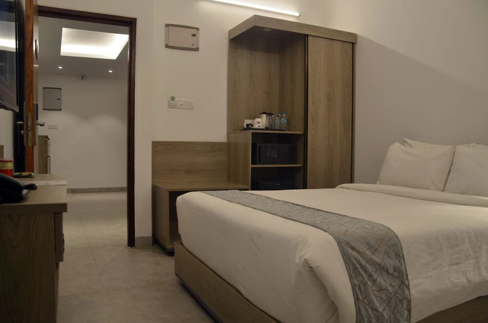 Priyo Nibash Stylish Residential Hotel
