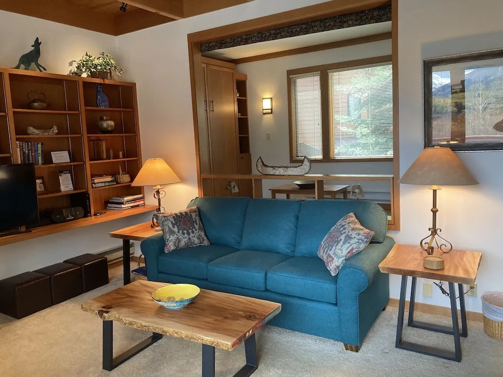 Tennis Townhomes 1326