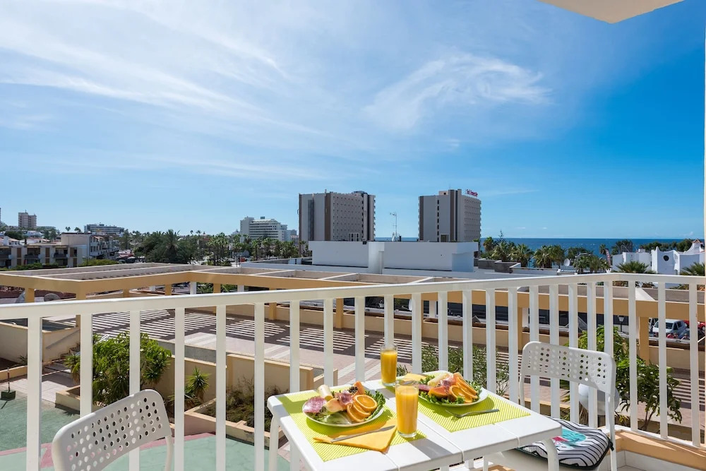 Y1DA Chic studio in 'Playa de LasAmericas'