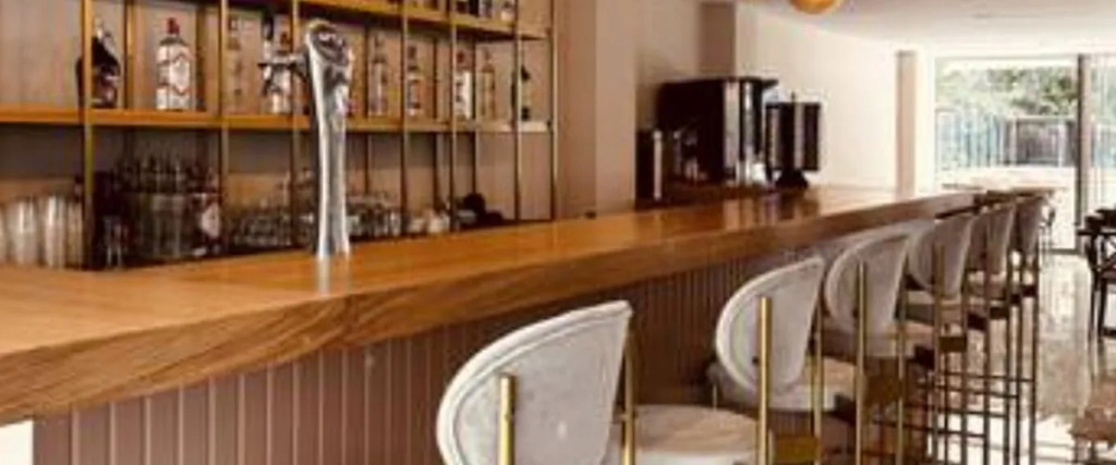 FIFTY5 Suite Hotel