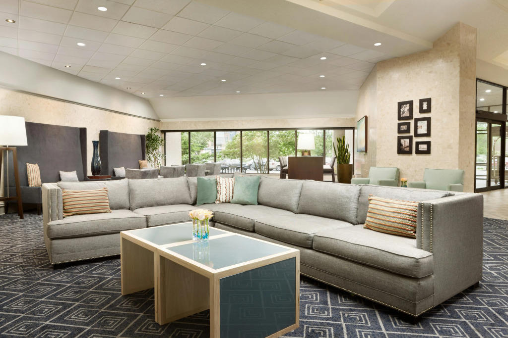 DoubleTree by Hilton Minneapolis Park Place