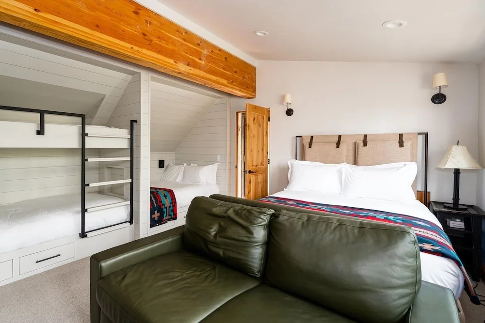 7 Gambler 4 Bedroom Home by Moonlight Basin Lodging