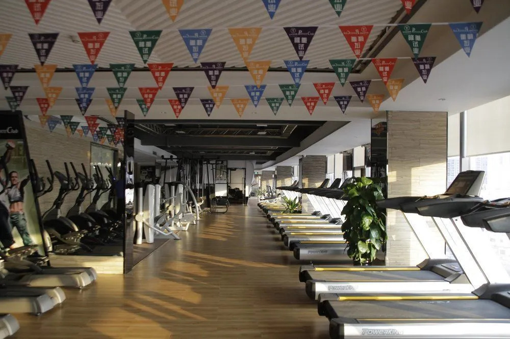 Treasure Island Hotel HUMEN