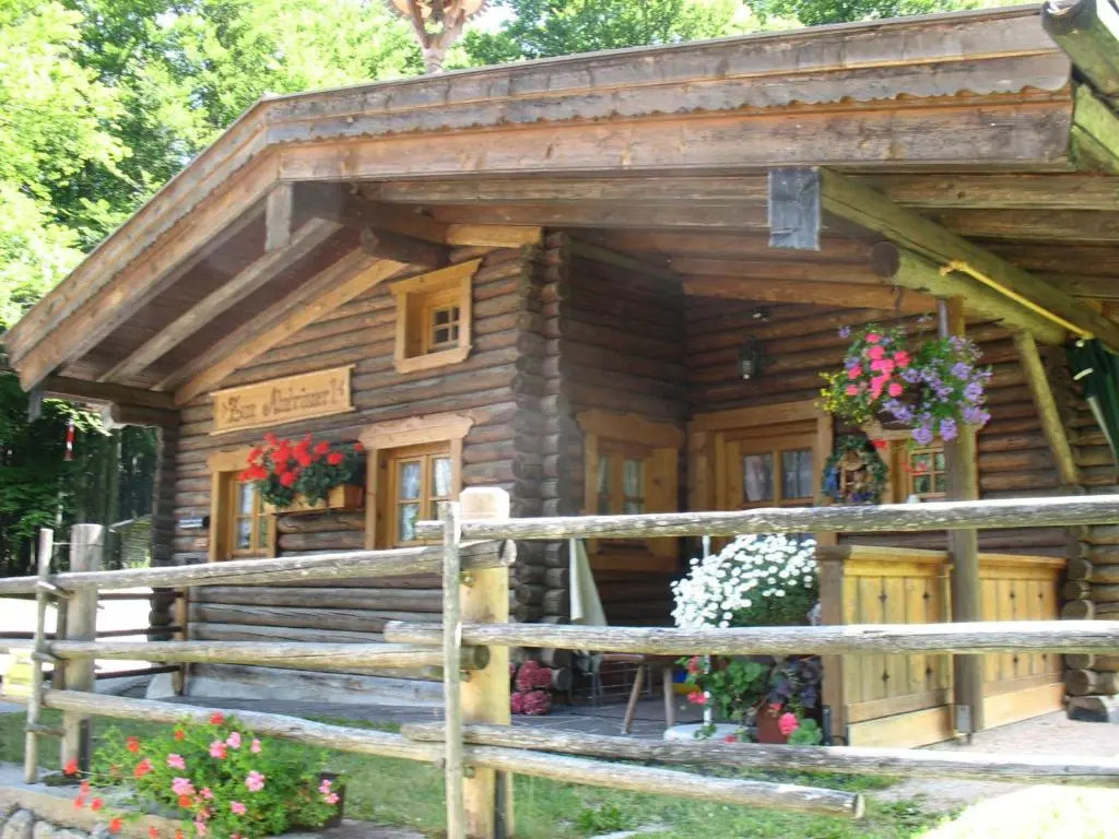 Almbrünnerl die Almhütte auf der Raffner Alm