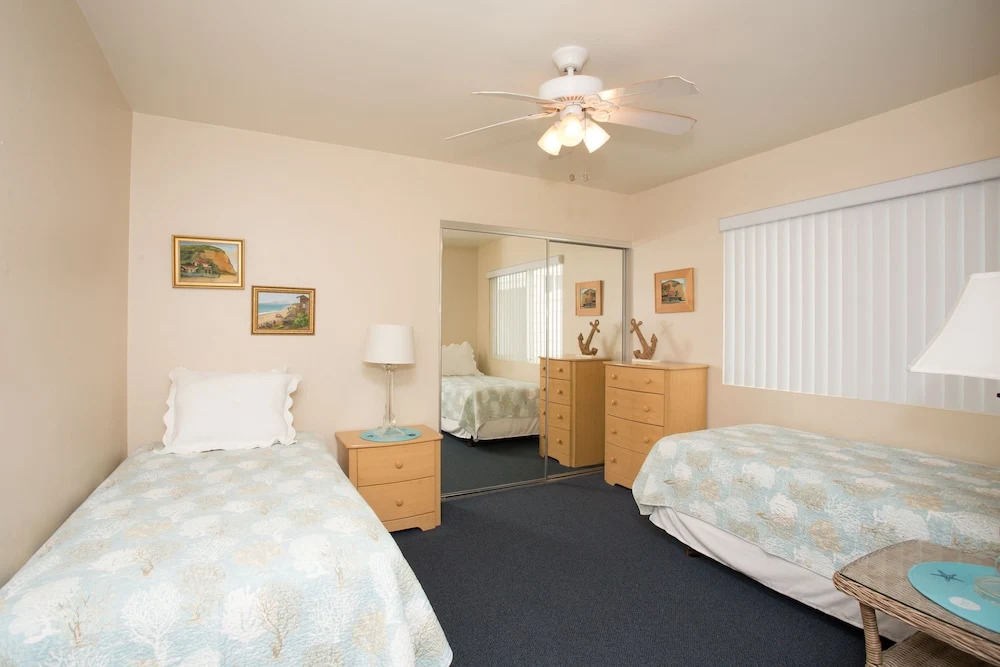 5408 Seashore A 68111 by RedAwning