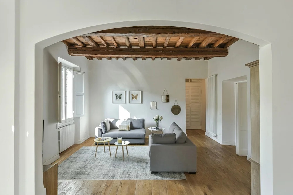 Oltrarno Elegance