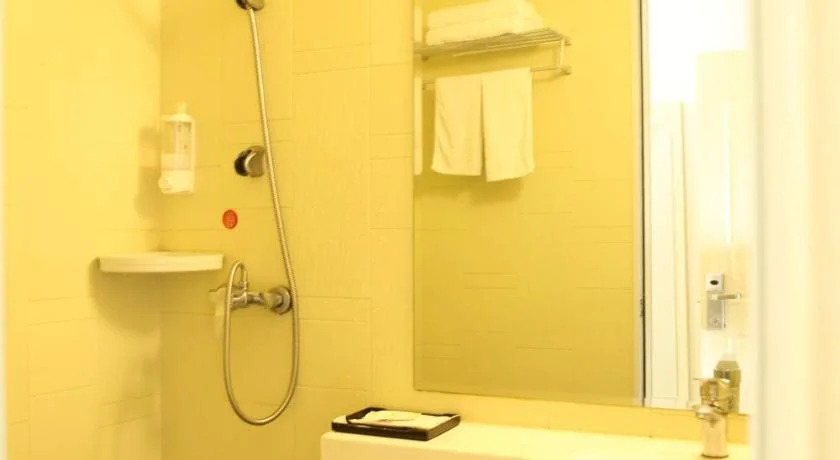 Nanchang Huyou Boutique Hotel Bayi Square Railway Station
