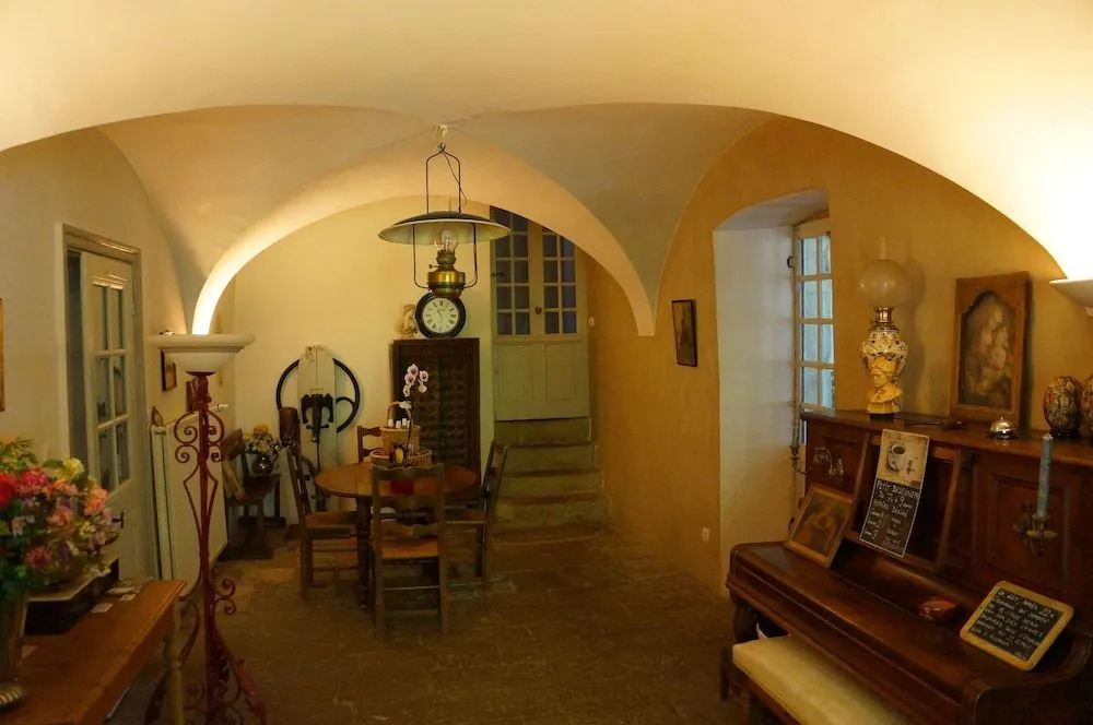 la maison des chartreux